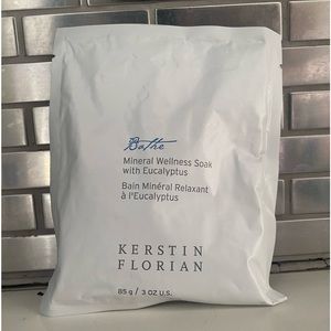 Kerstin Florian Bathe Mineral Wellness Soak